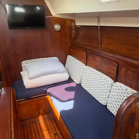 Nuit Insolite Sur Un Bateau 보트호텔 카네트